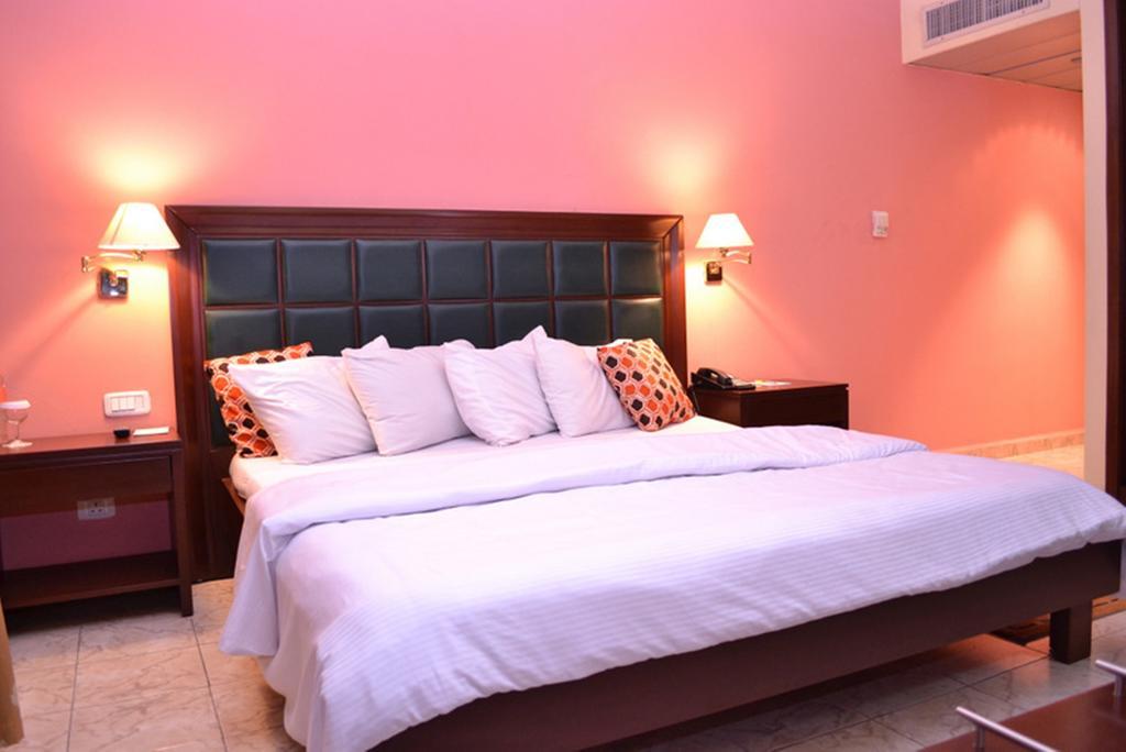 Transcorp Hotels Calabar Chambre photo